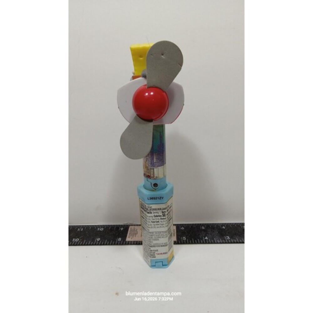 SpongeBob SquarePants Boat Propeller Candy Dispenser Toy Yellow Red Blue
